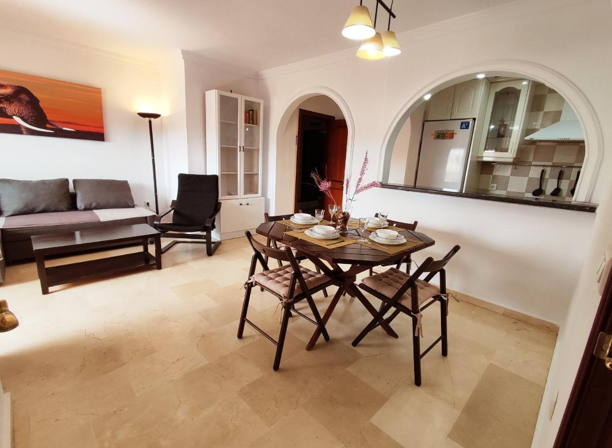 2Bdr Sunny Apartment With Pool And Private Parking In Benalmádena Kültér fotó