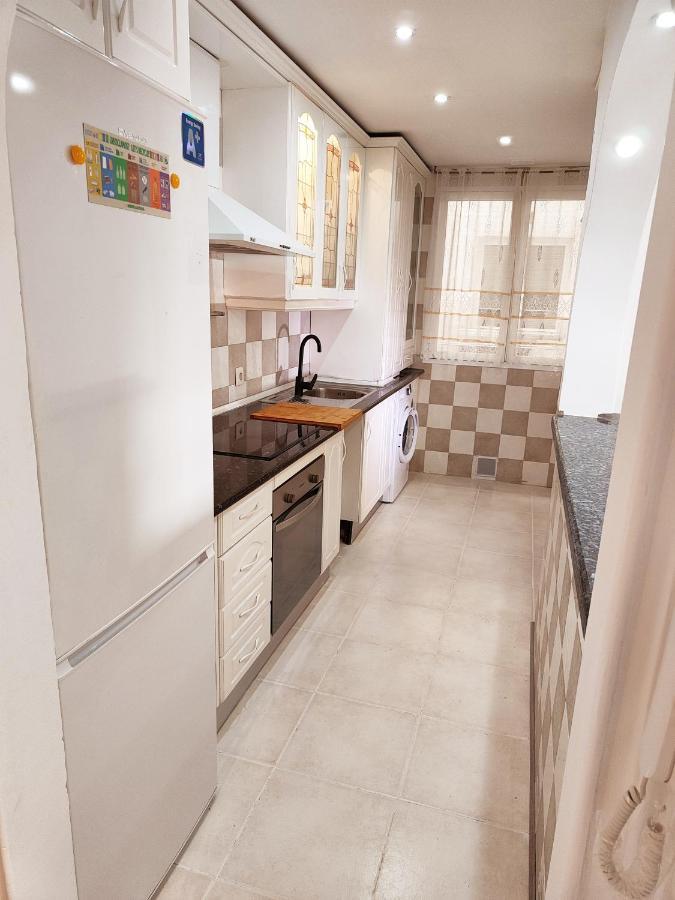 2Bdr Sunny Apartment With Pool And Private Parking In Benalmádena Kültér fotó