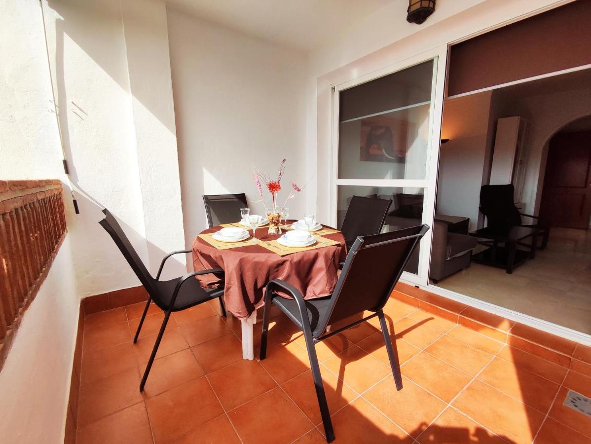 2Bdr Sunny Apartment With Pool And Private Parking In Benalmádena Kültér fotó