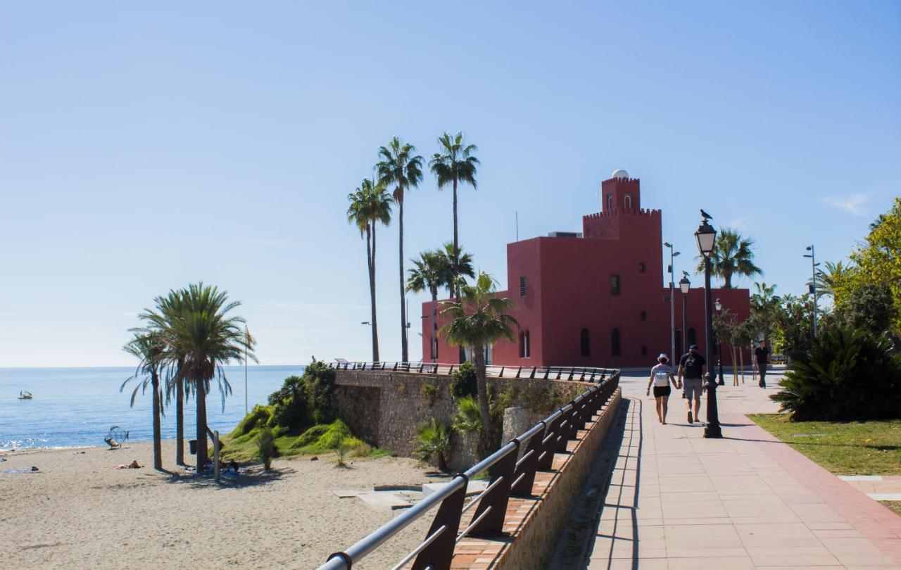 2Bdr Sunny Apartment With Pool And Private Parking In Benalmádena Kültér fotó