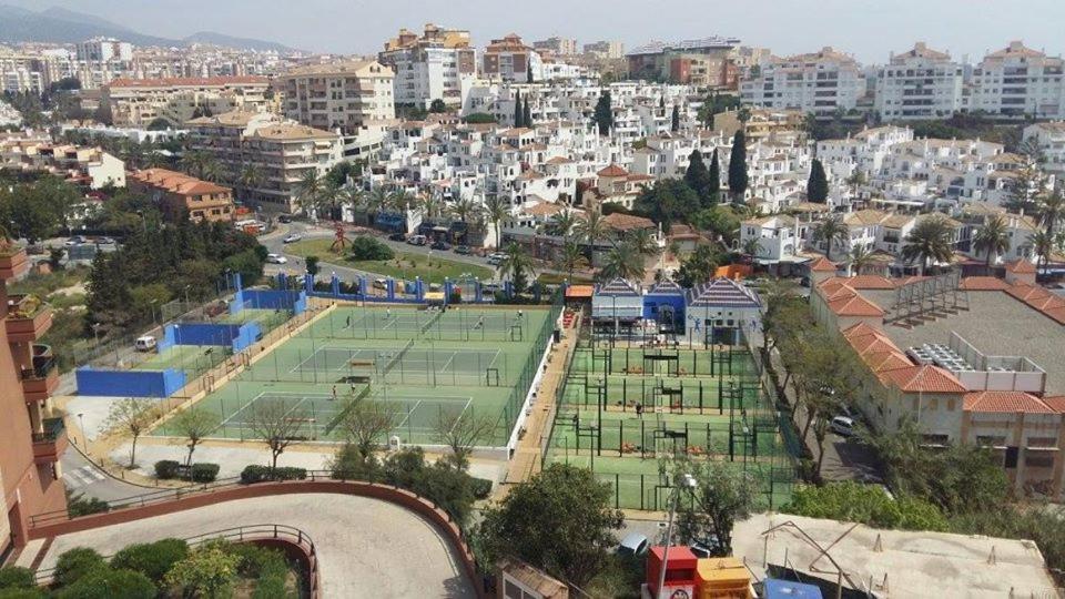 2Bdr Sunny Apartment With Pool And Private Parking In Benalmádena Kültér fotó