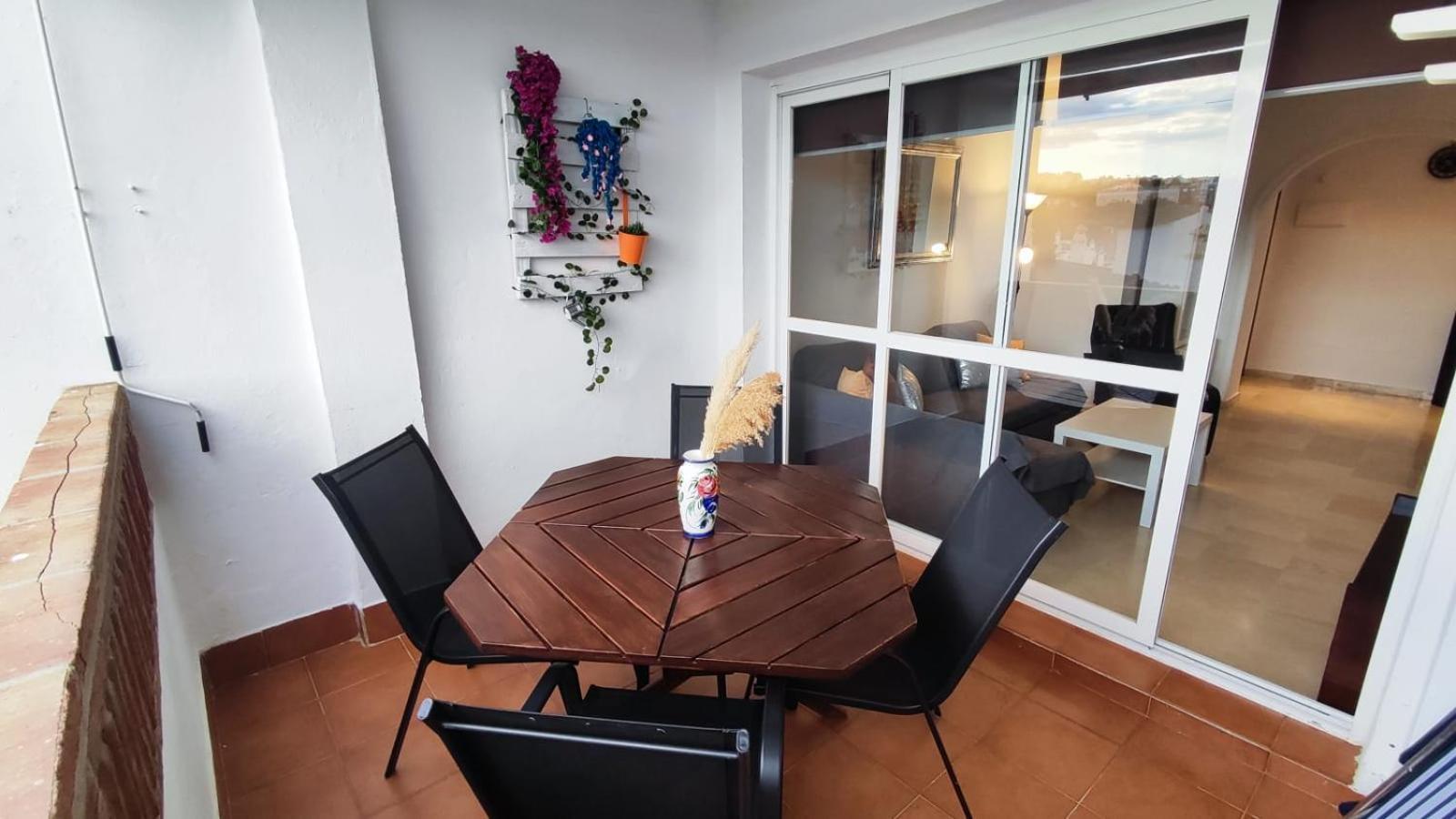 2Bdr Sunny Apartment With Pool And Private Parking In Benalmádena Kültér fotó